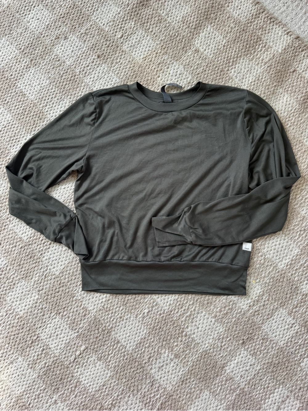 Vuori Women's Long Sleeve Crewneck Top - Olive Green